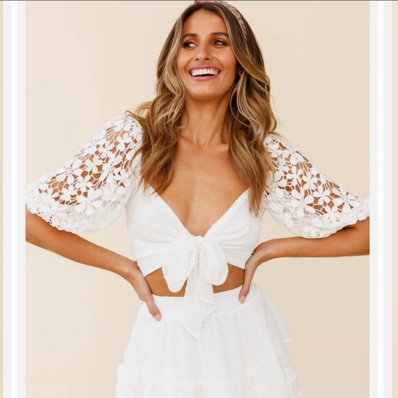 Selfie Leslie Tops - NWT Selfie Leslie Star Crossed Lover Bust Tie Crop Top in White - Size M